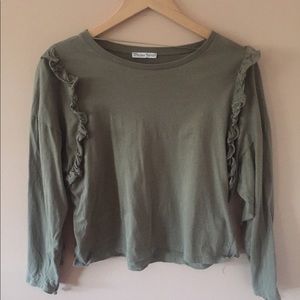 Army green long-sleeve t-shirt